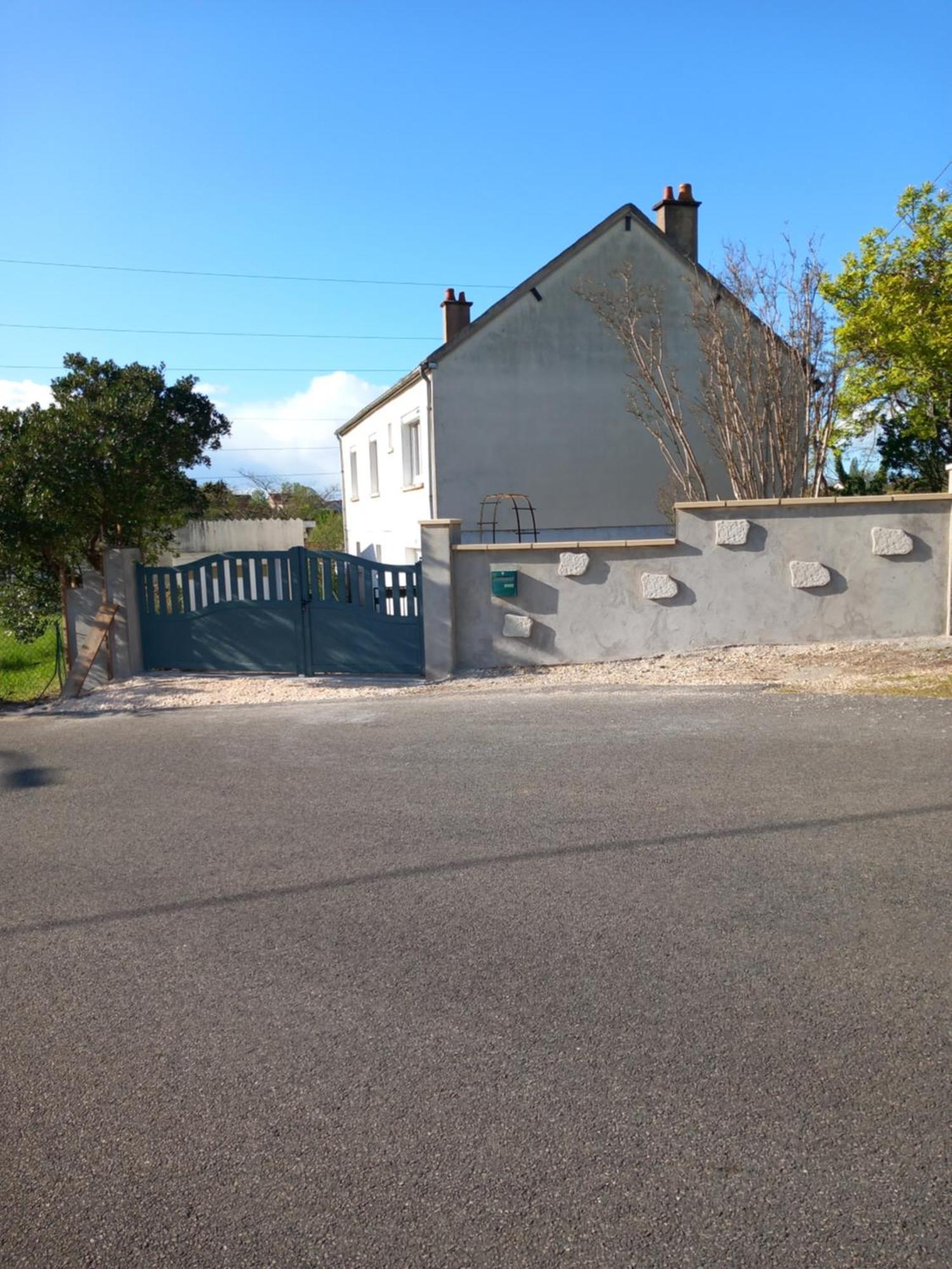 Les Cyclamens 1 Apartment Cosne-Cours-Sur-Loire Ngoại thất bức ảnh